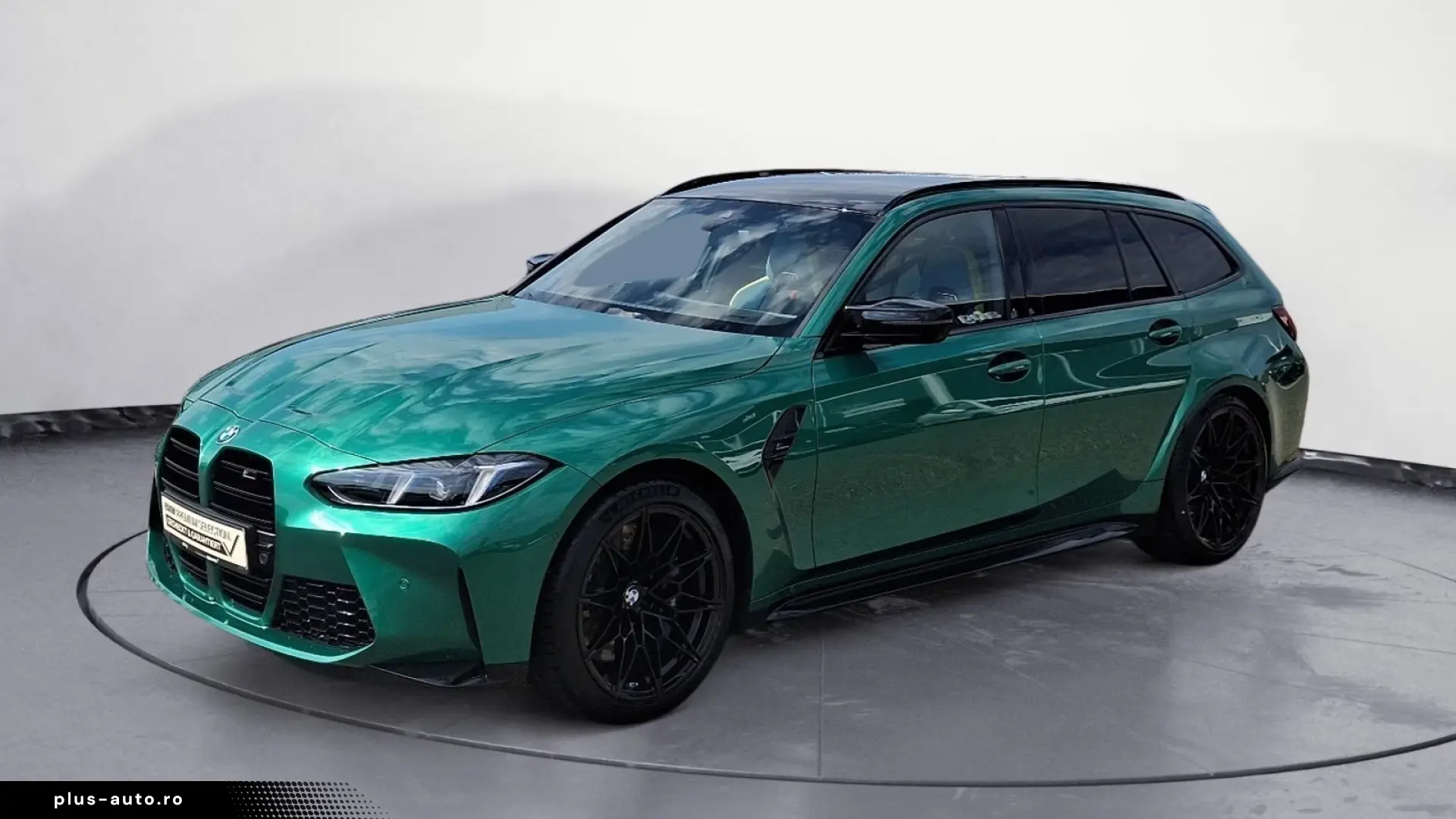BMW M3 Competition xDrive Touring H&K Blue Interior