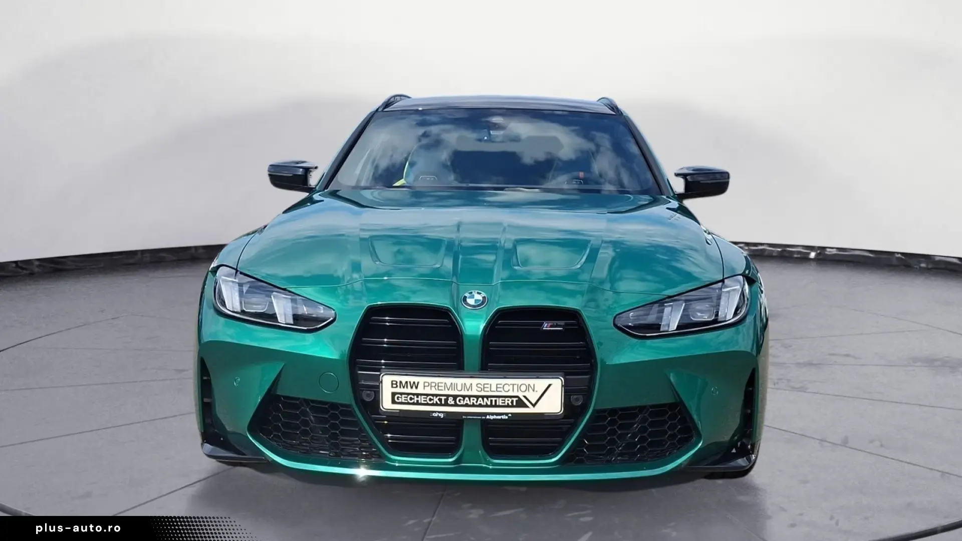 BMW M3 Competition xDrive Touring H&K Blue Interior