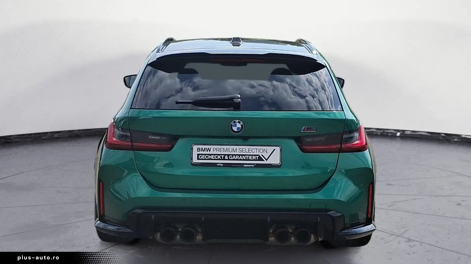 BMW M3 Competition xDrive Touring H&K Blue Interior