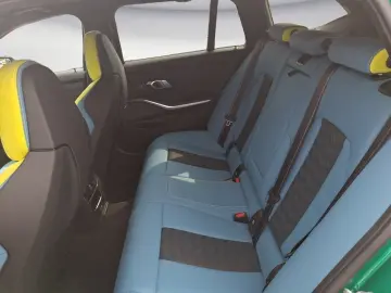 BMW M3 Competition xDrive Touring H&K Blue Interior