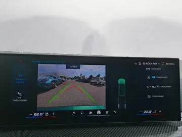 BMW M3 Competition xDrive Touring H&K Blue Interior