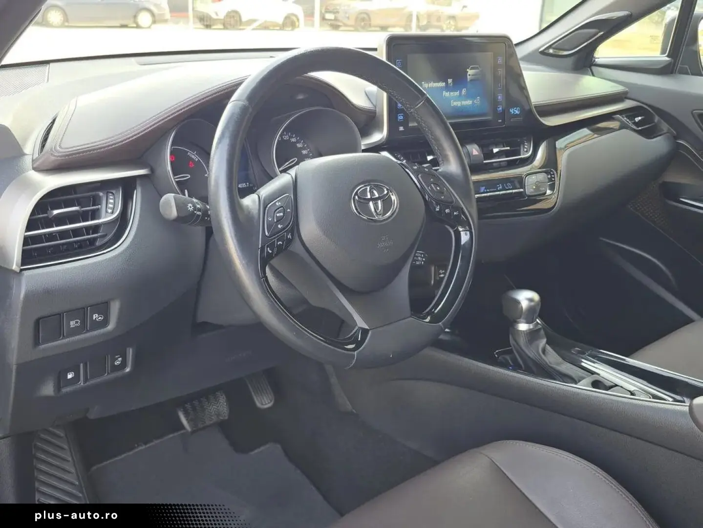 Toyota C-HR Hybrid 1.8 C-Lassy