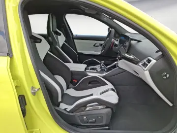 BMW M3 Competition xDrive Touring Carbon Seats