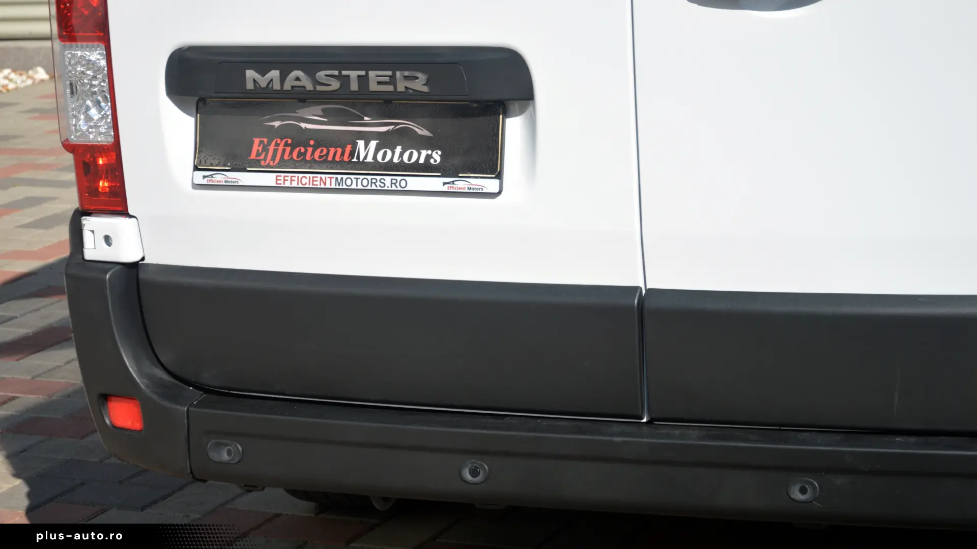 Renault Master 8 1   L3h2   Lift pentru scaune cu rotile