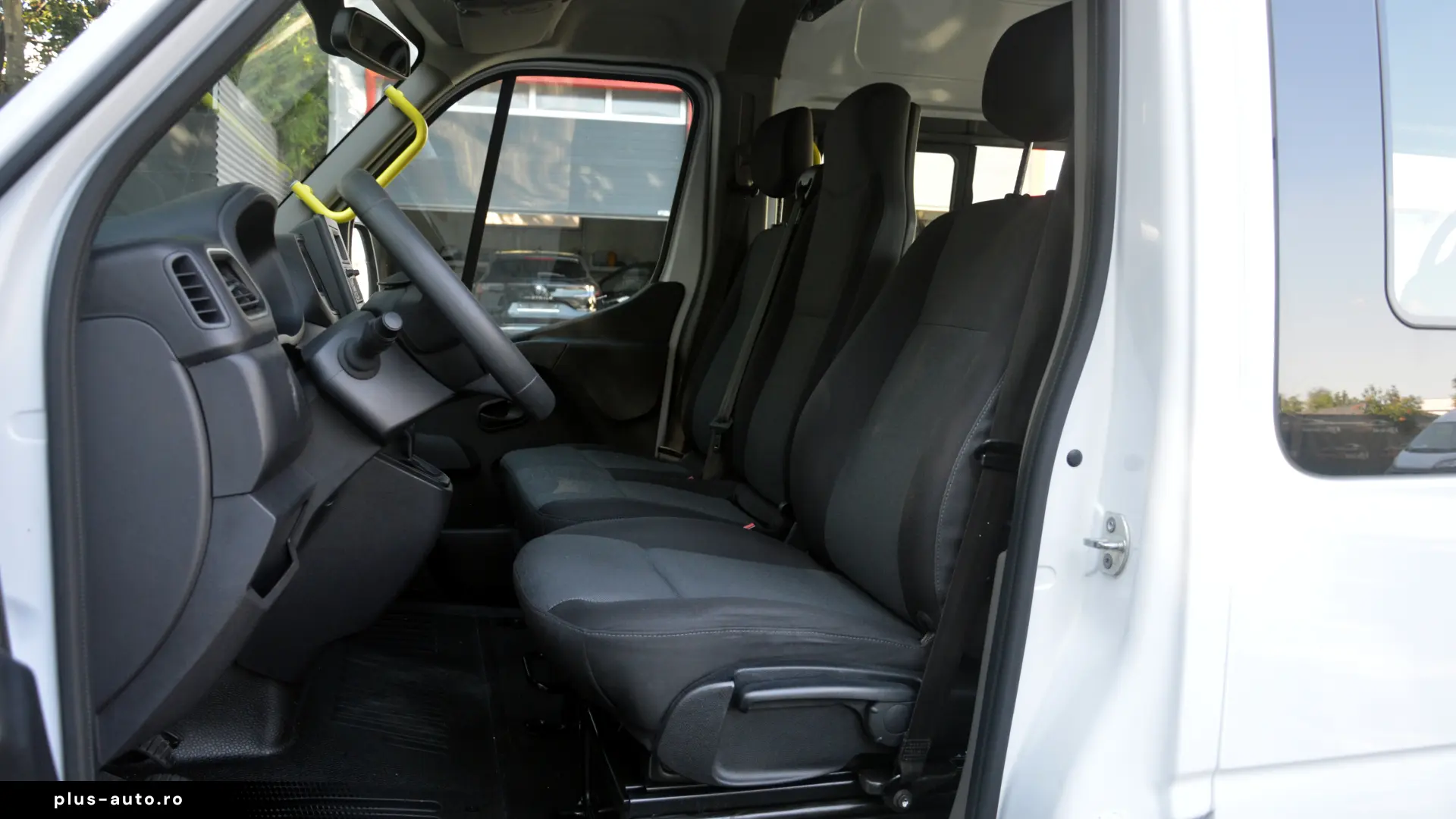 Renault Master 8 1   L3h2   Lift pentru scaune cu rotile