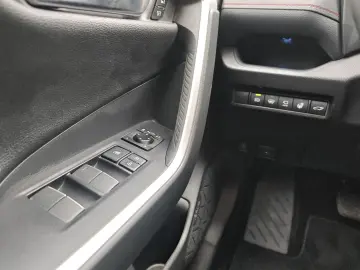 TOYOTA RAV 4 2.5l Plug-in Hybrid 4x4 Lounge  Navi  El.P
