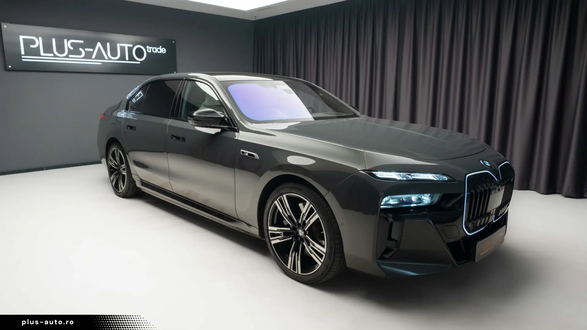 BMW M760