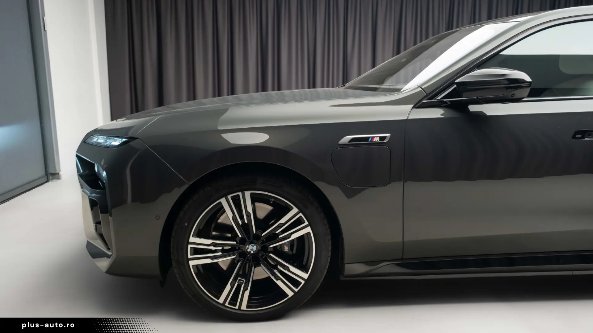 BMW M760