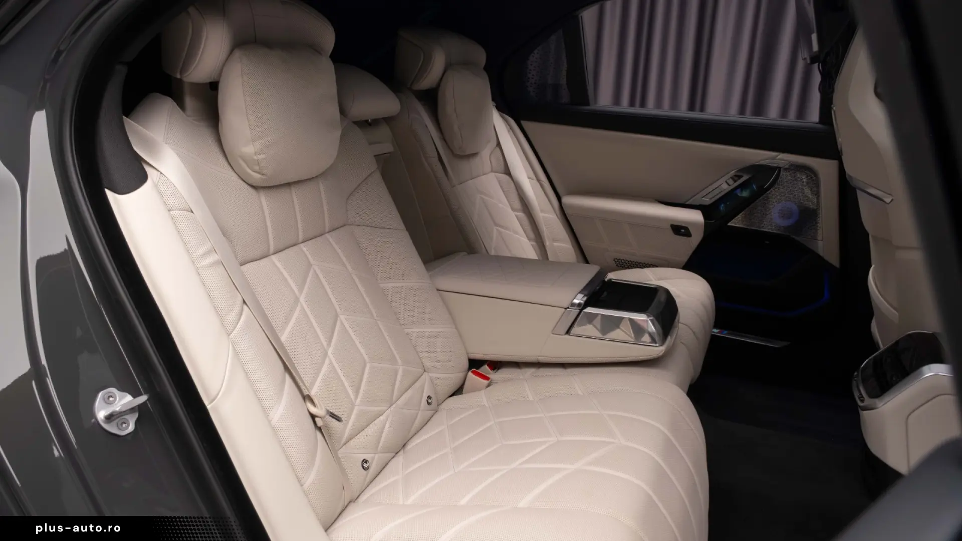 BMW M760