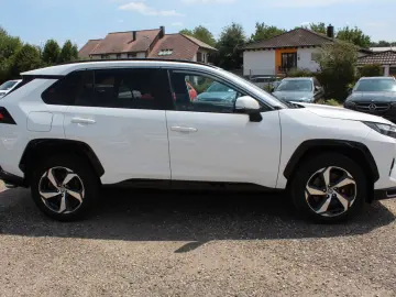 TOYOTA RAV 4 Plug-in Hybrid  4x4 LED ACC Park-Assistent