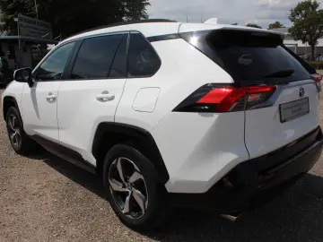 TOYOTA RAV 4 Plug-in Hybrid  4x4 LED ACC Park-Assistent