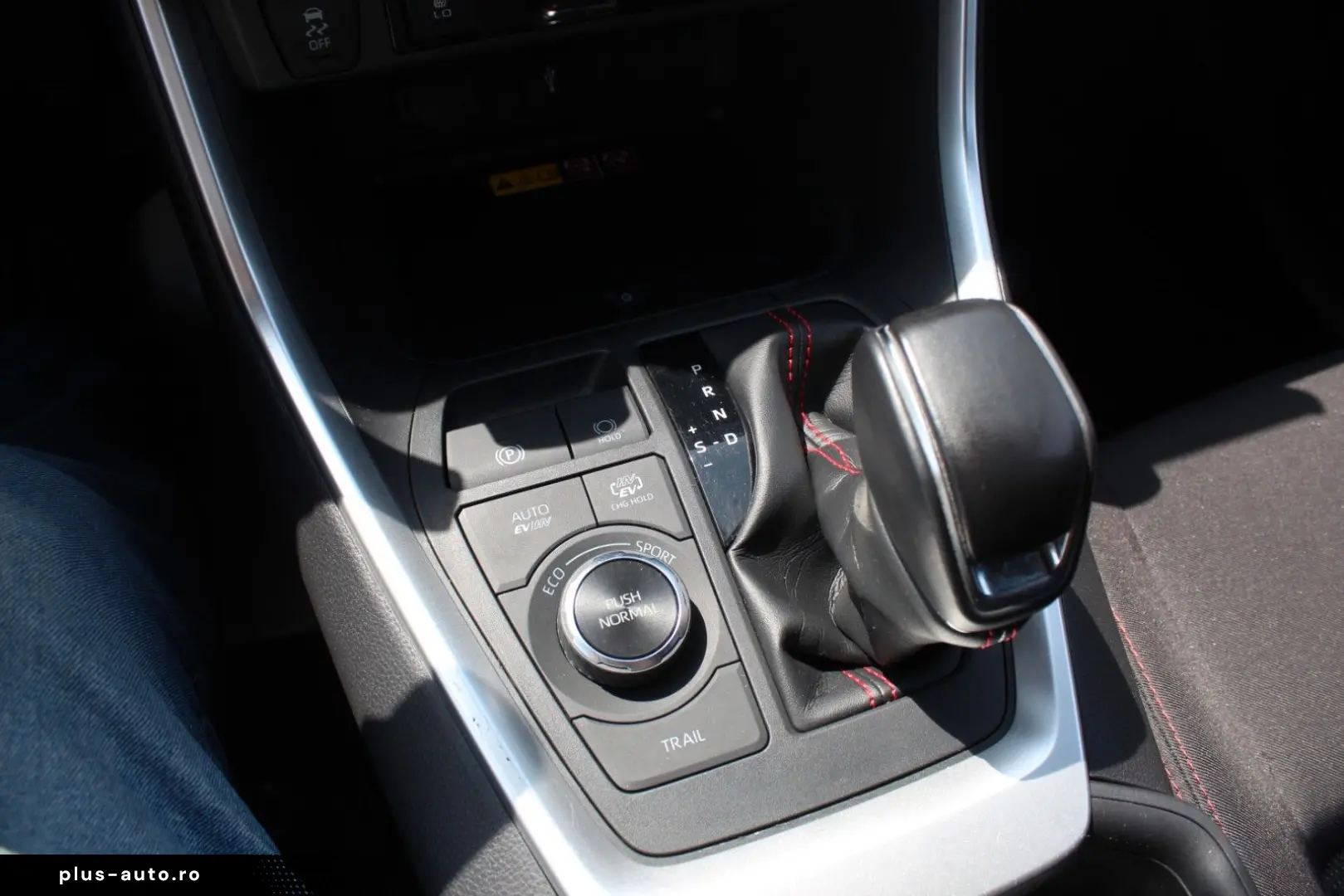 TOYOTA RAV4 2022 — imagine 22