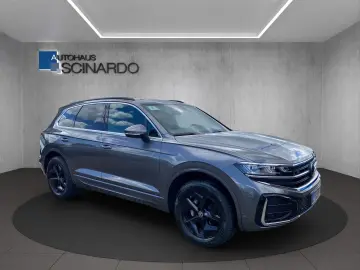 VW Touareg 3.0TDI V6 4Motion R-Line PANO NAVI ACC