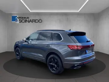 VW Touareg 3.0TDI V6 4Motion R-Line PANO NAVI ACC