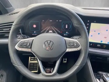 VW Touareg 3.0TDI V6 4Motion R-Line PANO NAVI ACC