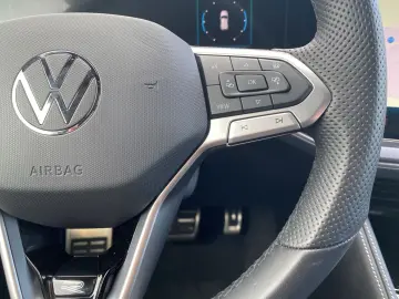 VW Touareg 3.0TDI V6 4Motion R-Line PANO NAVI ACC
