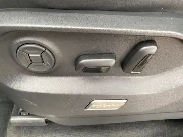 VW Touareg 3.0TDI V6 4Motion R-Line PANO NAVI ACC