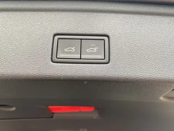 VW Touareg 3.0TDI V6 4Motion R-Line PANO NAVI ACC