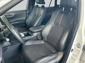 TOYOTA RAV4 2.5 Plug-in-Hybrid 4x4 Technik- und Style