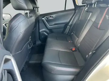 TOYOTA RAV4 2.5 Plug-in-Hybrid 4x4 Technik- und Style