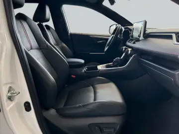 TOYOTA RAV4 2.5 Plug-in-Hybrid 4x4 Technik- und Style