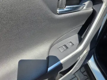 TOYOTA RAV4 2.5 Plug-in Hybrid 4x4 Style AHK Navi ACC 3