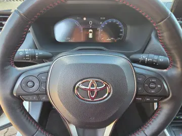 TOYOTA RAV4 2.5 Plug-in Hybrid 4x4 Style AHK Navi ACC 3