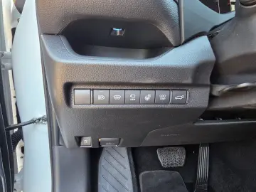 TOYOTA RAV4 2.5 Plug-in Hybrid 4x4 Style AHK Navi ACC 3