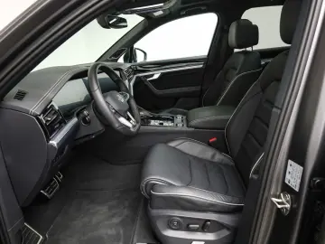 VW Touareg 3.0 TDI 4M DSG R-LINE BLACK-STYLE IQ.LIG