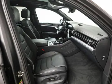 VW Touareg 3.0 TDI 4M DSG R-LINE BLACK-STYLE IQ.LIG