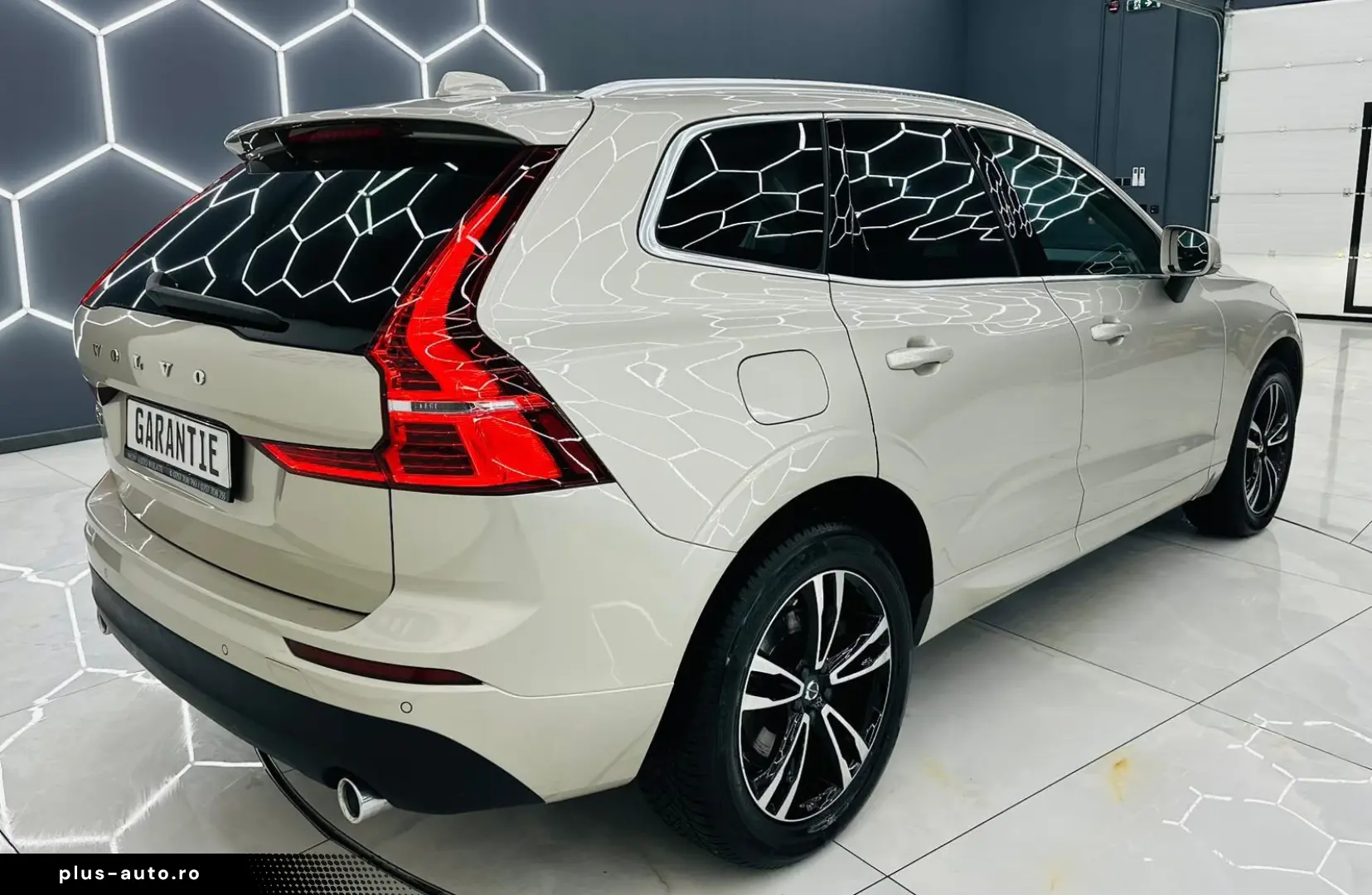VOLVO XC60 2017 — imagine 3