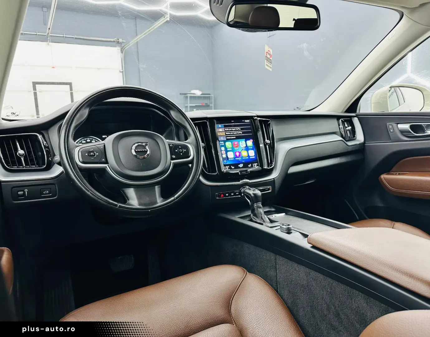 VOLVO XC60 2017 — imagine 19