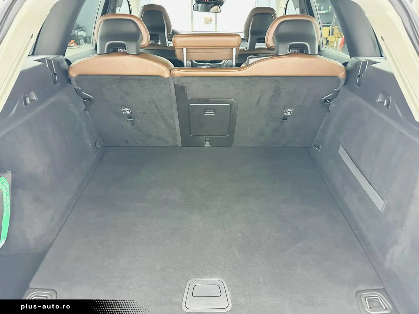 VOLVO XC60 2017 — imagine 22