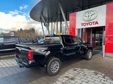 TOYOTA Tacoma  Hilux Limited Hybrid