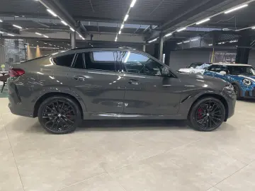 BMW X6 xDrive40d M Sport auxiliary heating massage towbar