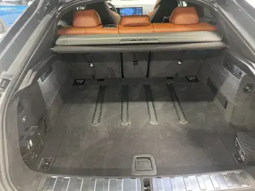 BMW X6 xDrive40d M Sport auxiliary heating massage towbar