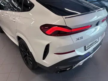 BMW X6 xDrive40d M Sport Pro PANO ACC Iconic Glow