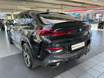 BMW X6 xDrive40d M Sport B&W Sky Lounge Iconic Glow