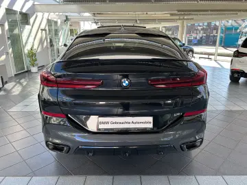 BMW X6 xDrive40d M Sport B&W Sky Lounge Iconic Glow