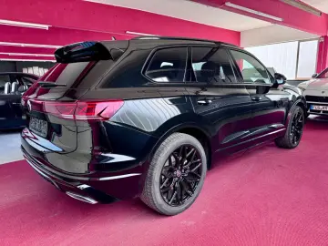 Volkswagen Touareg R-Line Black Style