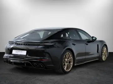 PORSCHE Panamera GTS