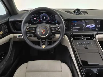 PORSCHE Panamera GTS