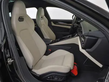 PORSCHE Panamera GTS