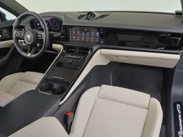 PORSCHE Panamera GTS