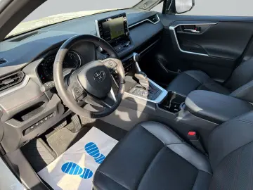 TOYOTA RAV 4 Style Plug-in Hybrid 4x4 2.5L Leder Memory