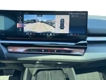 BMW 550e xDrive Limousine 360  HEAD-UP