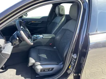 BMW 550e xDrive Limousine 360  HEAD-UP