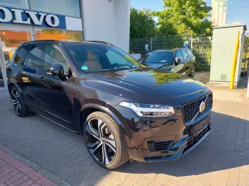 VOLVO XC90 T8 Ultimate Dark Recharge Vollausstattung