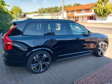 VOLVO XC90 T8 Ultimate Dark Recharge Vollausstattung