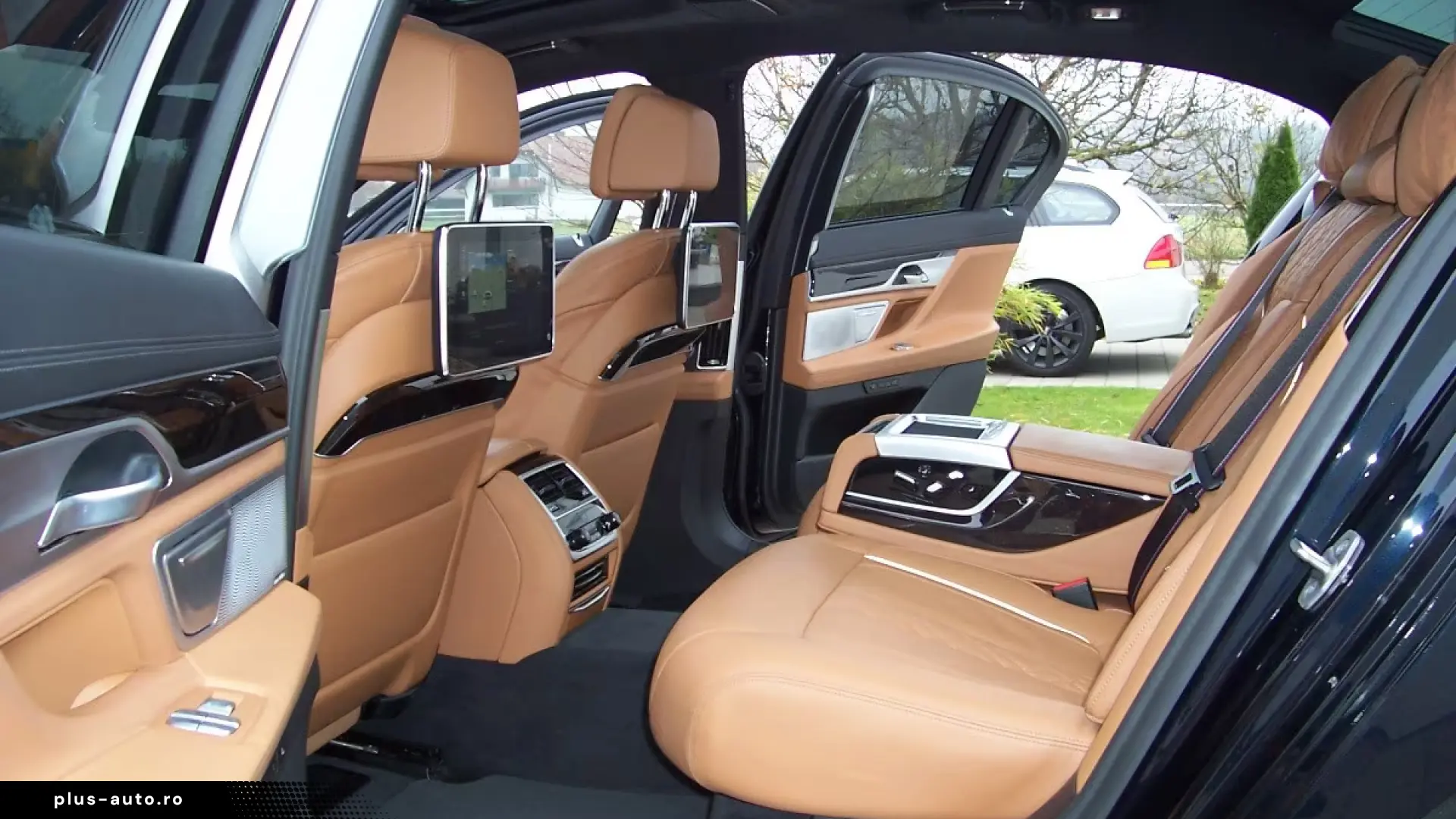 BMW 745Le xDrive M Sport Sky Lounge Massage